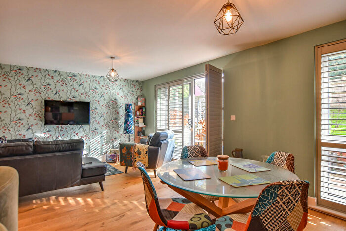 2 Bedroom Apartment To Rent In Lees Close, Thaxted, CM6