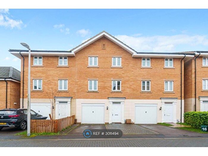 3 Bedroom End Terrace House To Rent In The Firs, Newbury, RG14