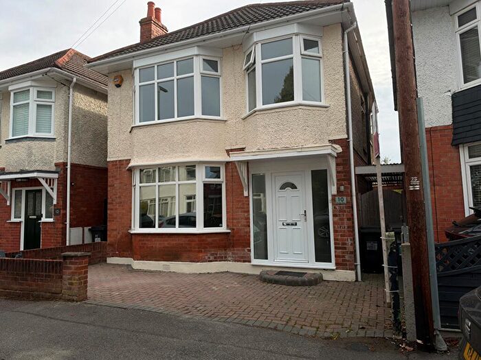 4 Bedroom House To Rent In Morden Road, Moordown, BH9