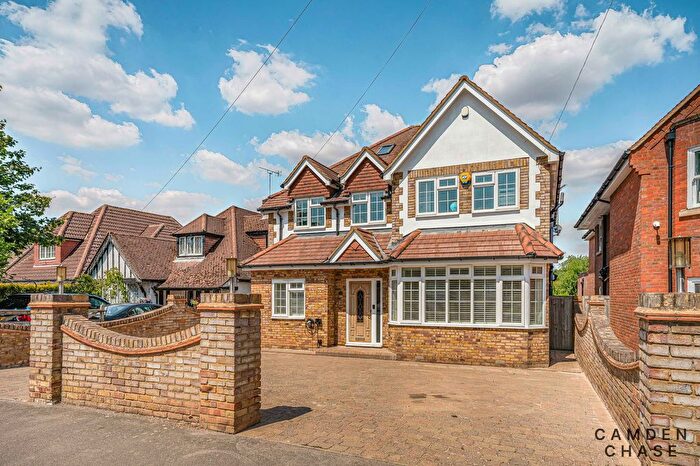 5 Bedroom Detached House For Sale In Ragged Hall Lane, St. Albans, AL2