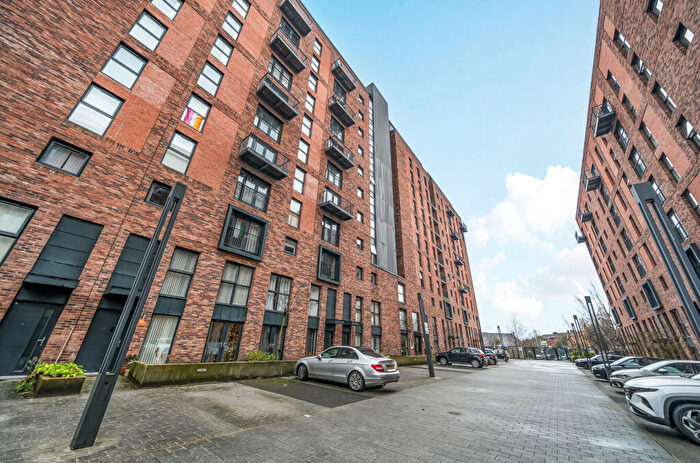 2 Bedroom Apartment For Sale In Ordsall Lane, Salford, Greater Manchester, M5