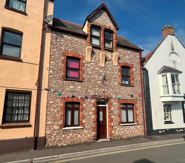 2 Bedroom Flat To Rent In Swain Street, Watchet, TA23