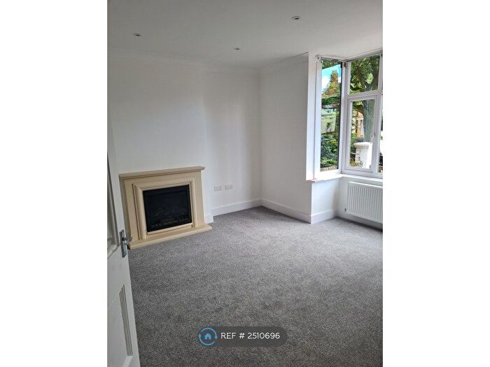 4 Bedroom Semi-Detached House To Rent In Fulwell Road, Teddington, TW11