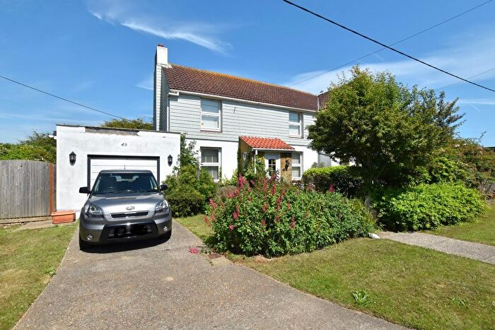 3 Bedroom Semi-detached House For Sale In Kingsway, Dymchurch, Romney Marsh, TN29