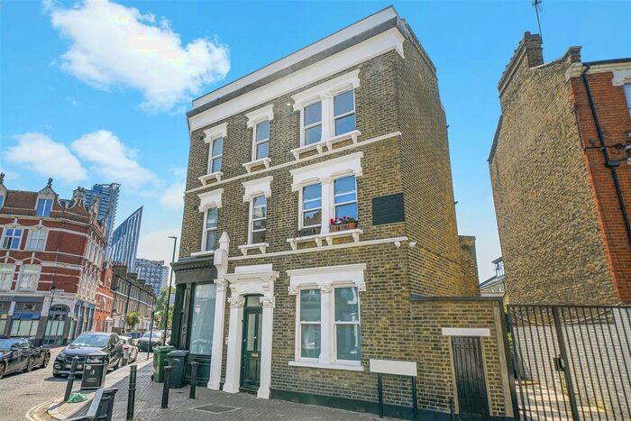 2 Bedroom Flat To Rent In Brook Drive, London, SE11