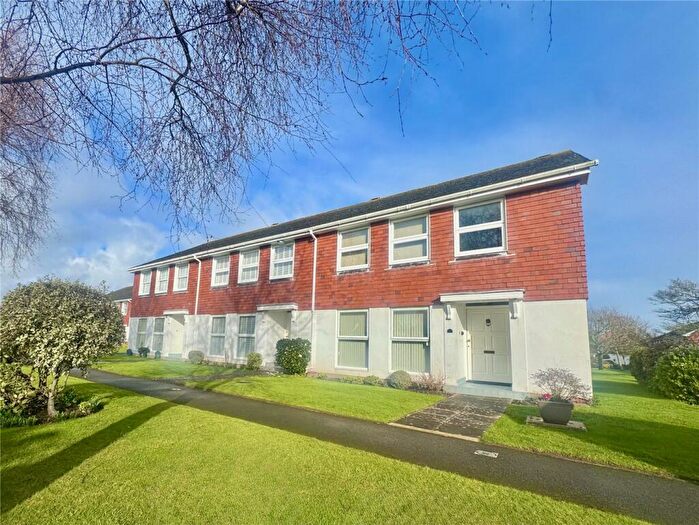 3 Bedroom End Of Terrace House For Sale In Deans Court, Milford On Sea, Lymington, Hampshire, SO41