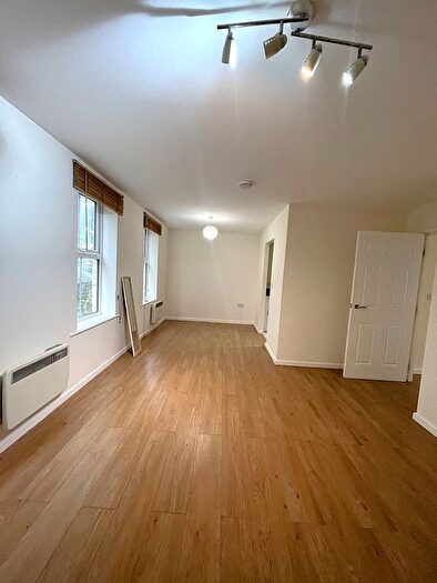 2 Bedroom Flat To Rent In Daniel Hill Mews, Sheffield, S6