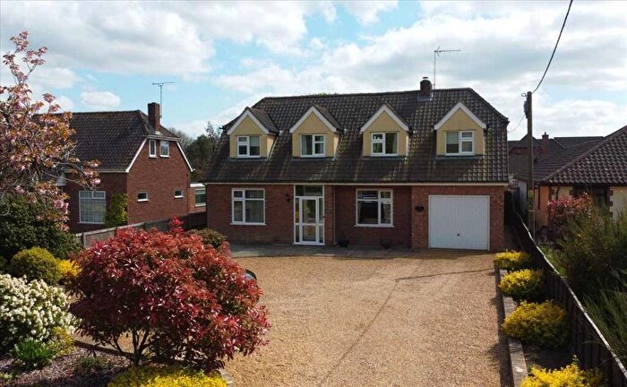 4 Bedroom Bungalow For Sale In Main Road, Kesgrave, IP5