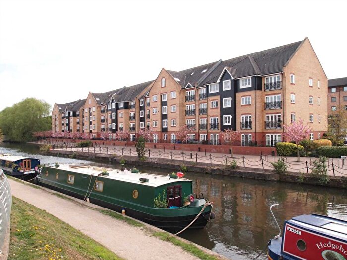 2 Bedroom Apartment To Rent In Longman Court, Stationers Place, Hemel Hempstead, Hertfordshire, HP3