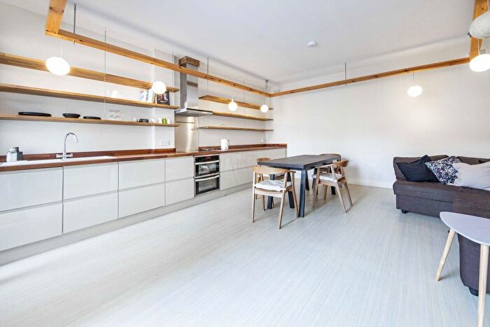 1 Bedroom Flat To Rent In Victoria Terrace, London, N4