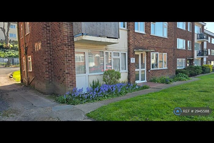 1 Bedroom Flat To Rent In Woodside Court, Southampton, SO17