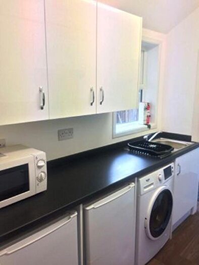 3 Bedroom House To Rent In Ednaston Road (D), Dunkirk, Nottingham, Nottinghamshire, NG7