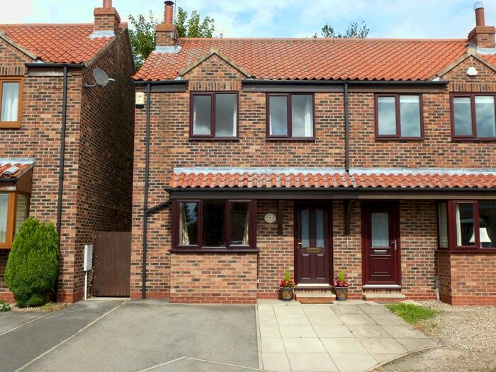 2 Bedroom Town House To Rent In West Villas, Huby, York YO61