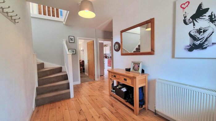 4 Bedroom Detached House For Sale In Gravelye Lane, Lindfield, RH16