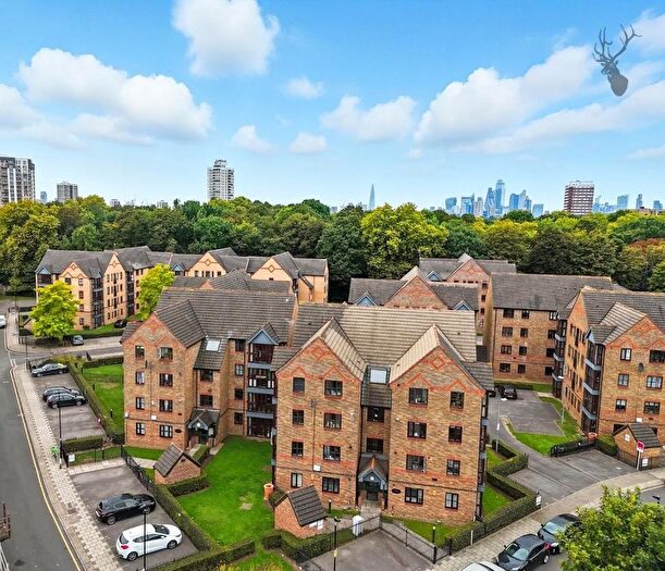 2 Bedroom Flat For Sale In Riley House, Bow, E3