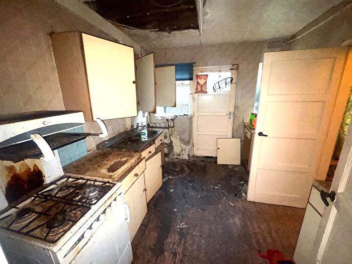 3 Bedroom Semi-detached House For Sale In Topham Green, Middlesbrough, TS3