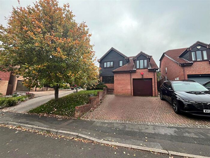 4 Bedroom Detached House To Rent In Fraser Close, Weston-Super-Mare, North Somerset, BS22