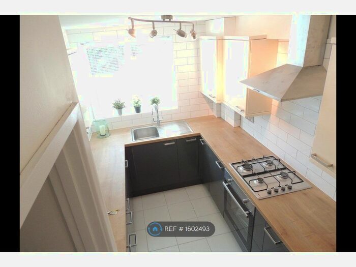 2 Bedroom Flat To Rent In Sutton, Sutton, SM2