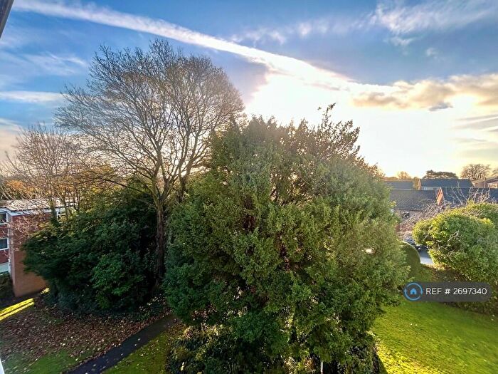 2 Bedroom Flat To Rent In Moorfield Court, Sutton Coldfield, B73