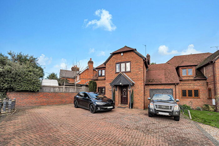 4 Bedroom Semi-Detached House To Rent In Beech Lane, Lower Earley, Reading, RG6