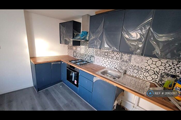 2 Bedroom End Of Terrace House To Rent In Craddock Street, Cardiff, CF11