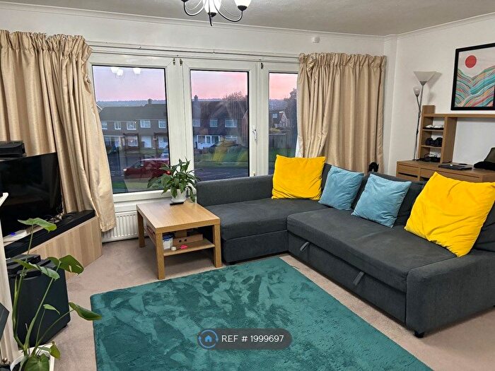 4 Bedroom Terraced House To Rent In Mead Way, Bromley, BR2