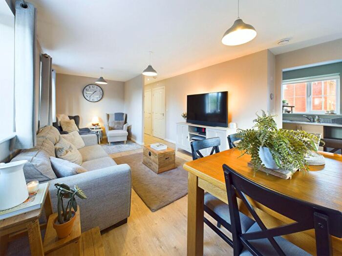 2 Bedroom Coach House For Sale In Goddard Court, Mapperley Plains, Nottingham, NG3