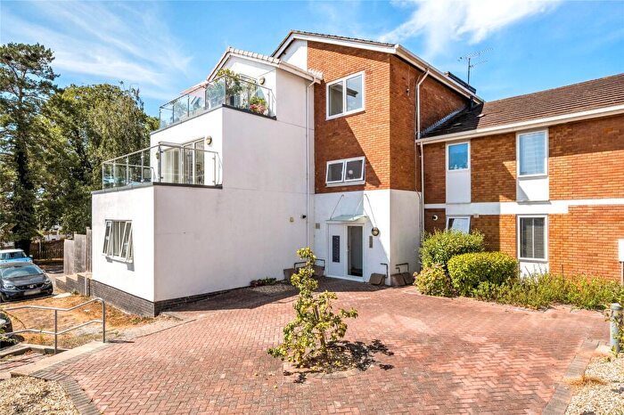 1 Bedroom Apartment For Sale In Churchill Drive, Crediton, Devon, EX17