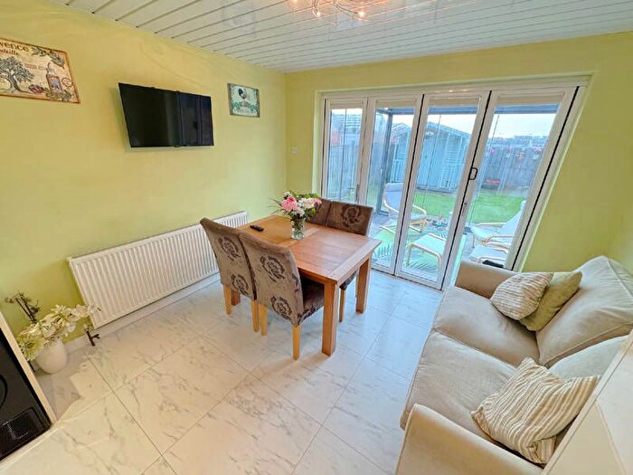 2 Bedroom Detached Bungalow For Sale In Fleetwood Road, Fleetwood, FY7