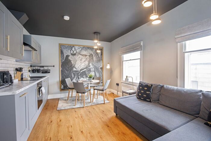 6 Bedroom Flat For Sale In Spurriergate, York, North Yorkshire, YO1