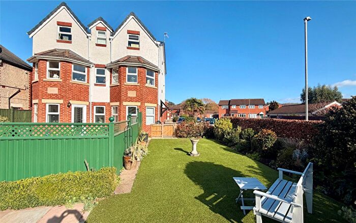 3 Bedroom Flat For Sale In Madeley Drive, West Kirby, Wirral, Merseyside, CH48
