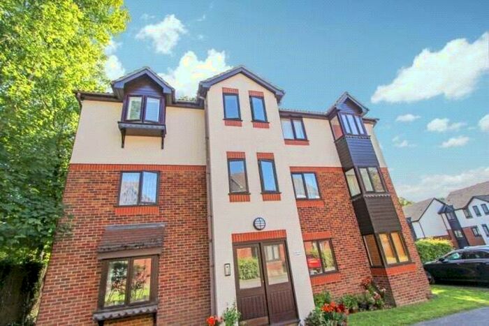 1 Bedroom Apartment To Rent In Briarswood, Southampton, Hampshire, SO16