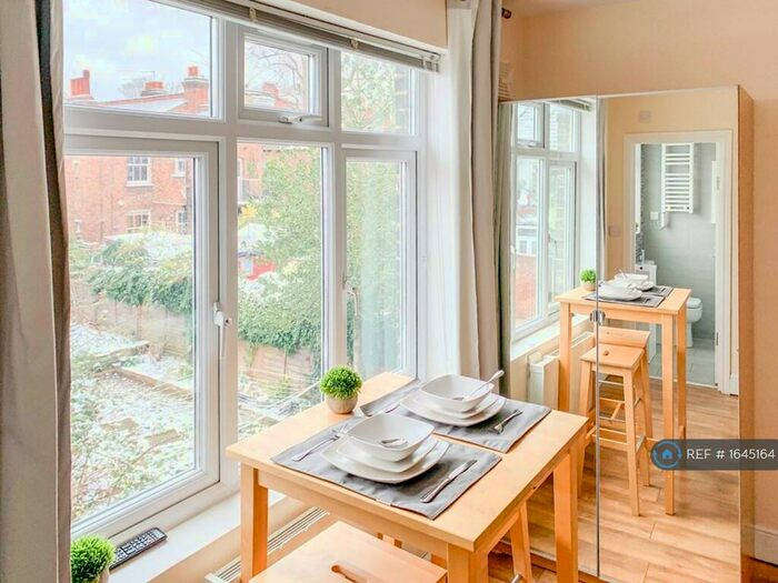 Studio To Rent In Biddestone Road Bd -Rm, London, N7