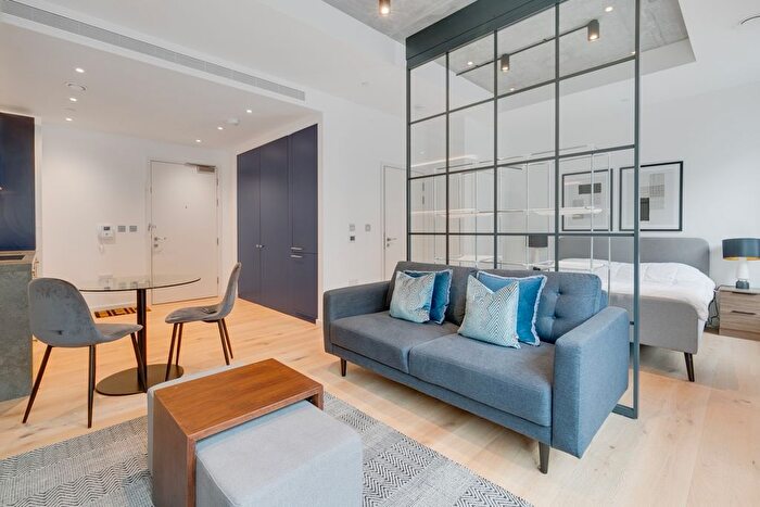 Studio To Rent In Goodluck Hope Walk, E14