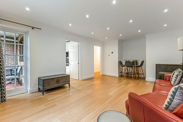 2 Bedroom Flat For Sale In Sheet Street, Windsor, SL4