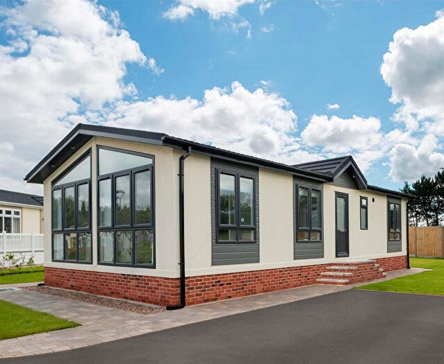 2 Bedroom Park Home For Sale In Canvey Island, Essex, SS8