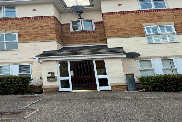 2 Bedroom Flat To Rent In Champness Road, Barking, IG11