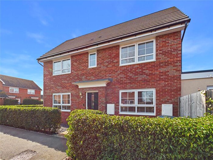 3 Bedroom Semi Detached House For Sale In Walton Hall Drive, Felixstowe, Suffolk, IP11