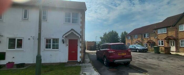 2 Bedroom End Of Terrace House To Rent In Ramson Close, Penpedairheol, Hengoed, CF82