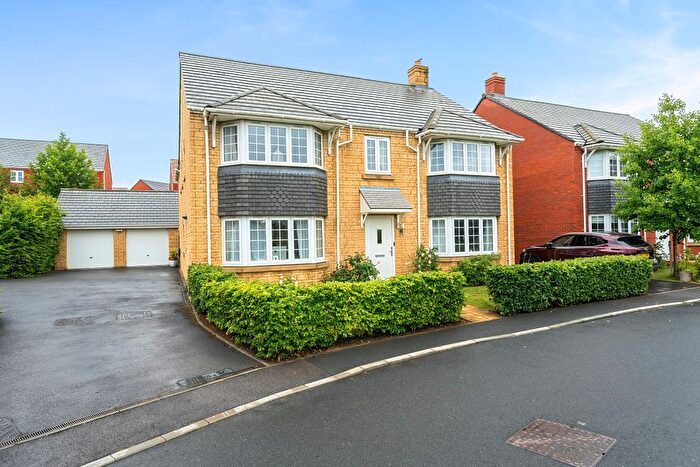 5 Bedroom Detached House For Sale In Cozens Grove, Shrivenham, Swindon, SN6