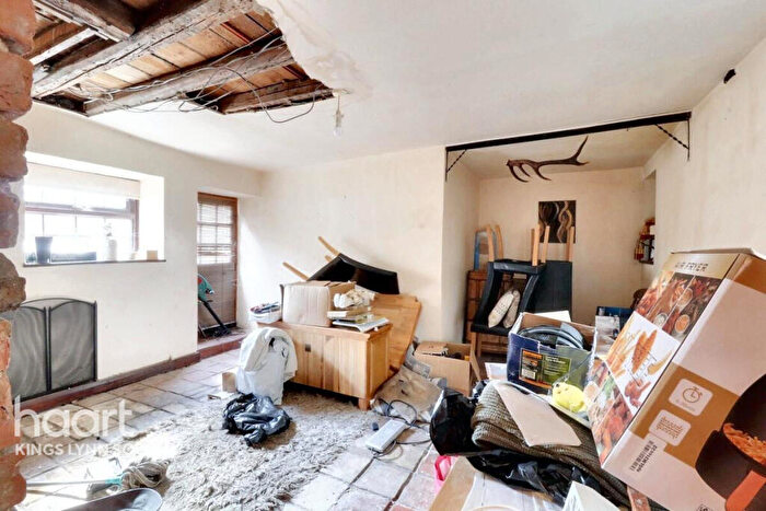 2 Bedroom Character Property For Sale In Smithy Road, Ingoldisthorpe, PE31