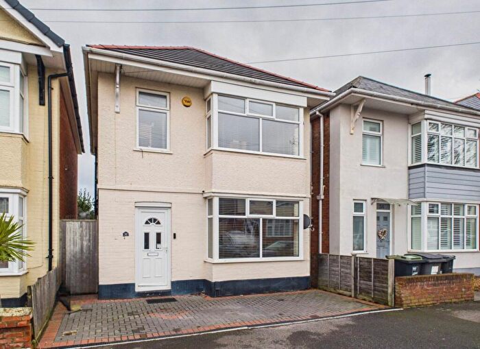 3 Bedroom Detached House For Sale In Burleigh Road, Southbourne, Bournemouth, Dorset, BH6