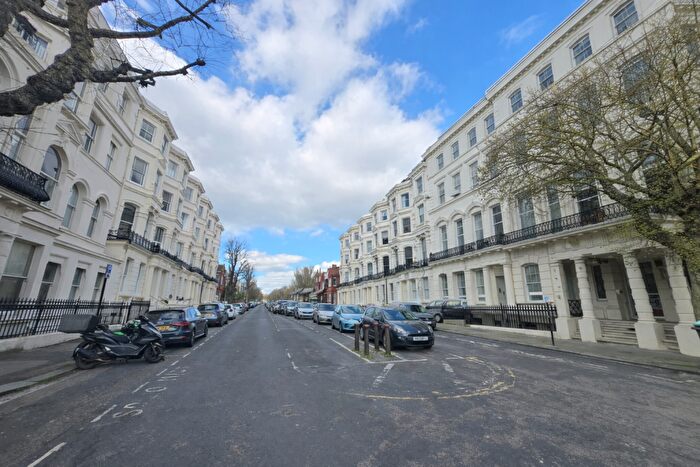 2 Bedroom Apartment To Rent In Palmeira Avenue Mansions, BN3
