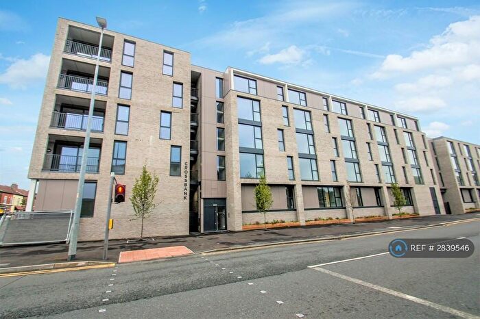 2 Bedroom Flat To Rent In Crossbank House, Salford, M7