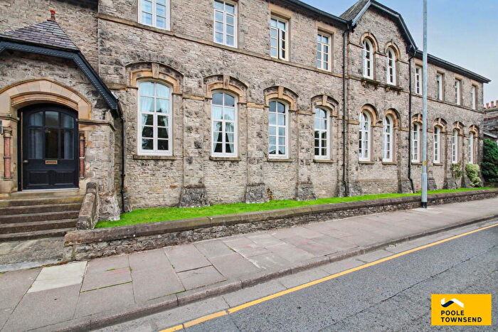 1 Bedroom Apartment For Sale In Aynam Court, Kendal, LA9