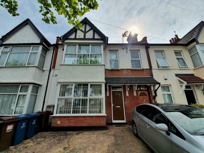 2 Bedroom Maisonette To Rent In Harrow, Middlesex, HA1