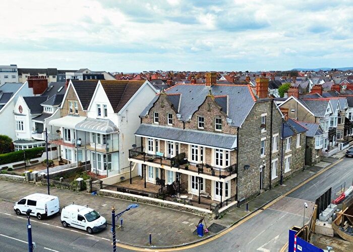 1 Bedroom Flat For Sale In Esplanade, Porthcawl, CF36
