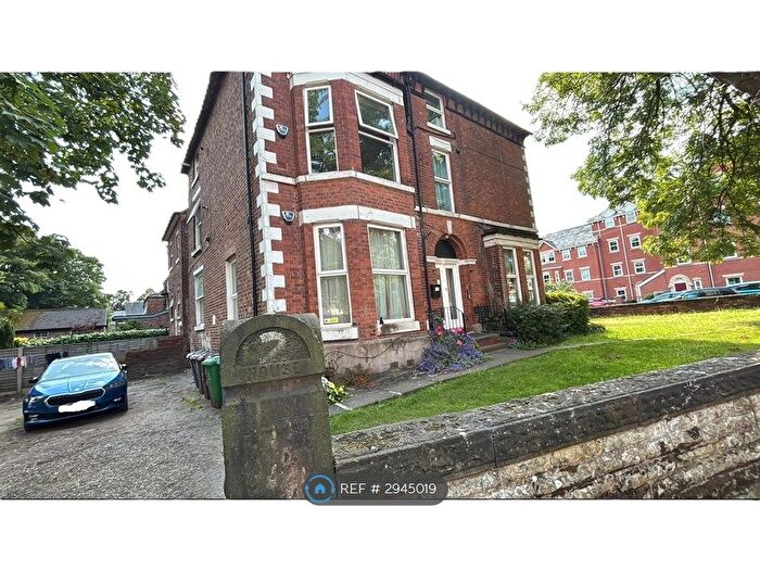 2 Bedroom Flat To Rent In York Road, Manchester, M21
