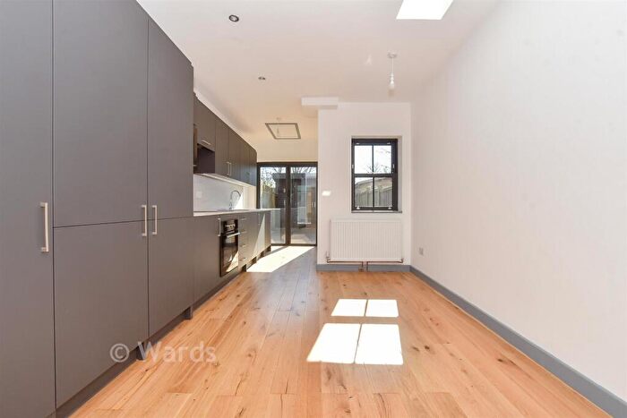 3 Bedroom Semi Detached House For Sale In Cossington Road, Canterbury, Kent, CT1