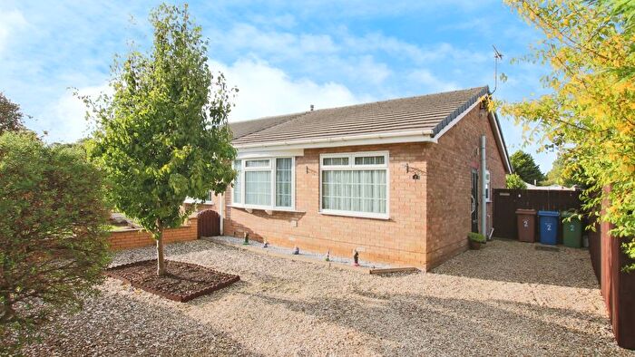 2 Bedroom Bungalow For Sale In Cherry Close, Driffield, YO25